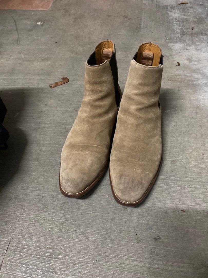 Saint laurent tan suede chelsea boots clearance