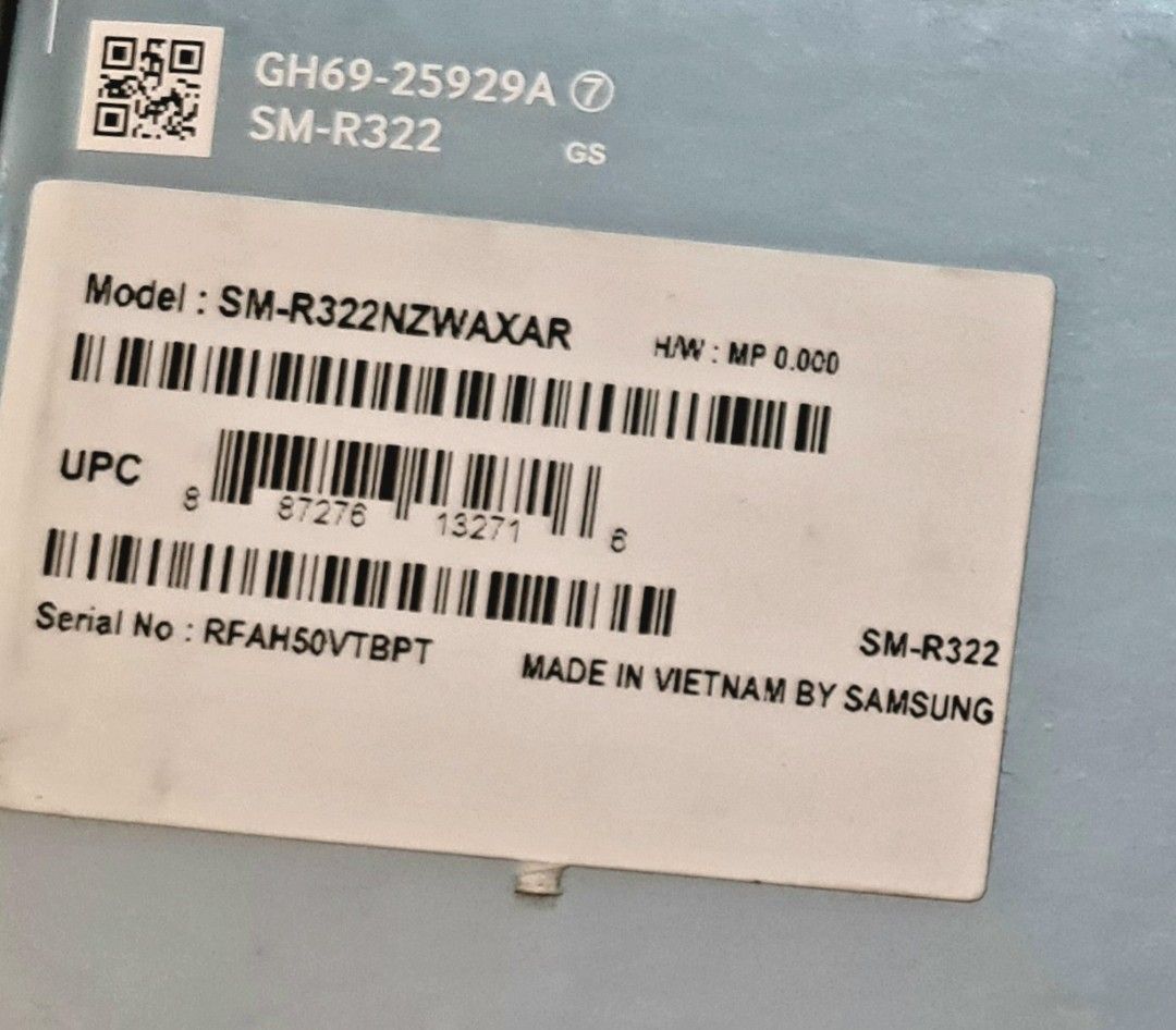 Samsung Gear VR powered by Oculus SM-R322 (Category: Other Mobile & Gadget Accessories) located in Bacoor. Submitted by datsun240 (Listing ID 1212148710, Image 2). Description: Sealed just opened to take pictures All plastic covering are intact Meet up Jollibee Molino Bacoor or via Lalamove Specification Gear VR (SM-R322) Category Type Gear™ VR Color Color Frost White Size Weight 0.70 lb. Product Dimensions (inches) 7.95" (W) x 3.65" (H) x 4.58" 