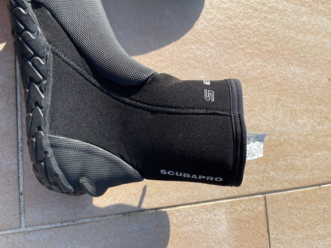 Scuba fin boots, 運動產品, 其他運動配件 Carousell