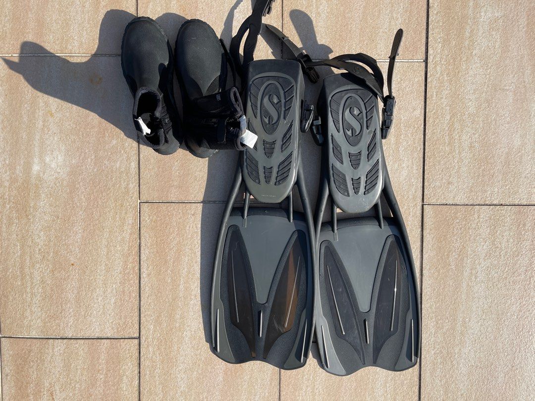Scuba fin boots, 運動產品, 其他運動配件 Carousell