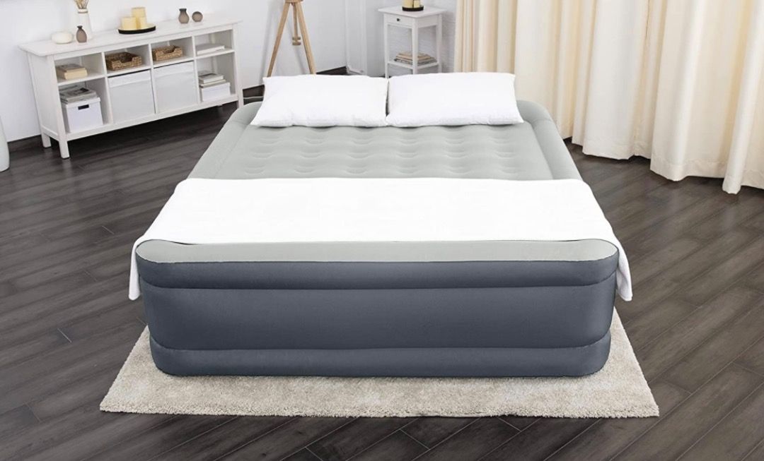 Sleep Lux Tall Queen Blow up bed., Furniture & Home Living, Furniture