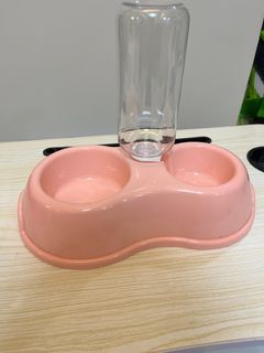 Small pet feeder - water and dry/wet food