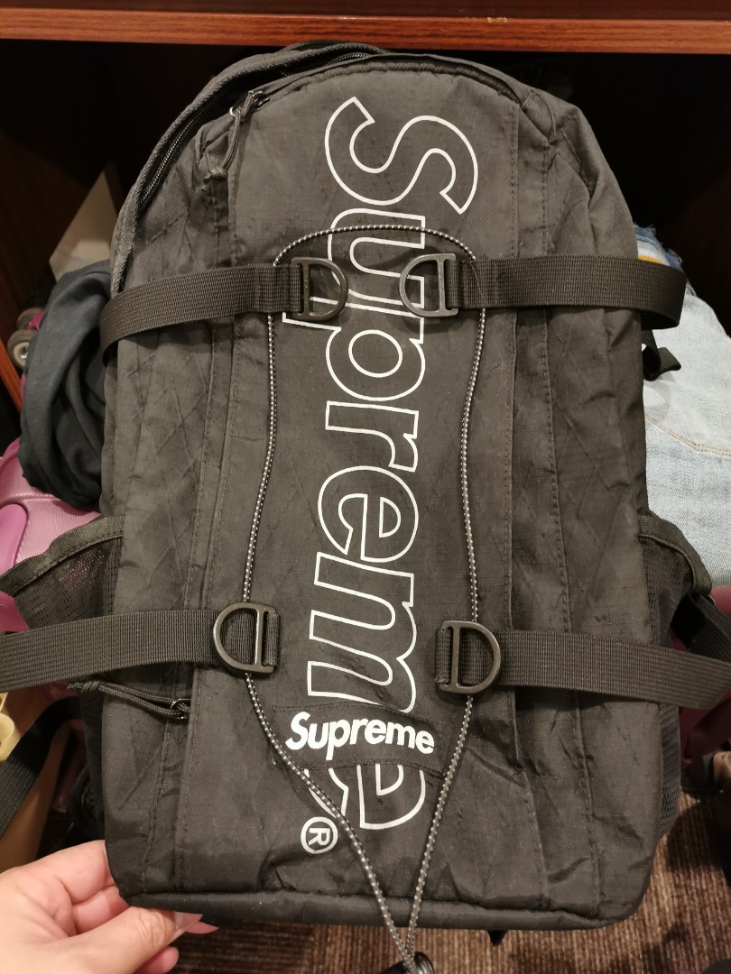 Supreme 18FW Backpack, 名牌, 手袋及銀包- Carousell