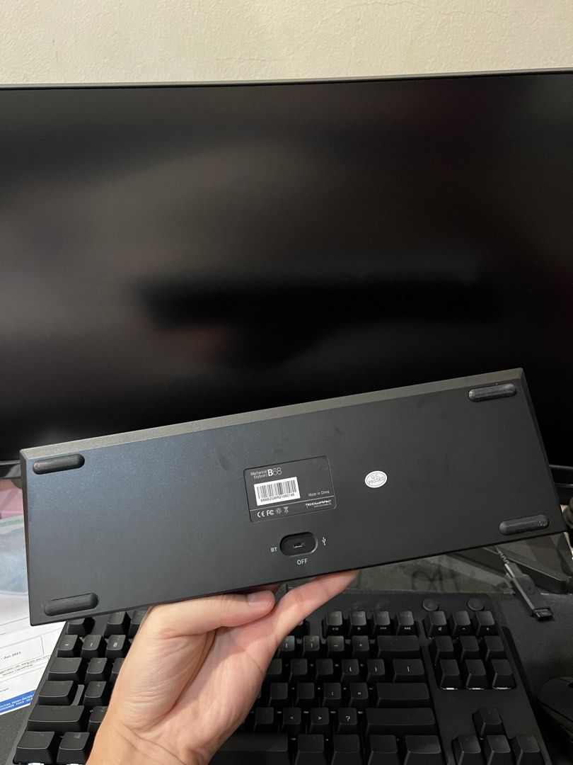 Techware B68 (Category: Computer Keyboard) located in Kuala Lumpur. Submitted by pinkpalettevintage (Listing ID 1212249246, Image 2). Description: Condition 99% New unit priced at RM200+ .
