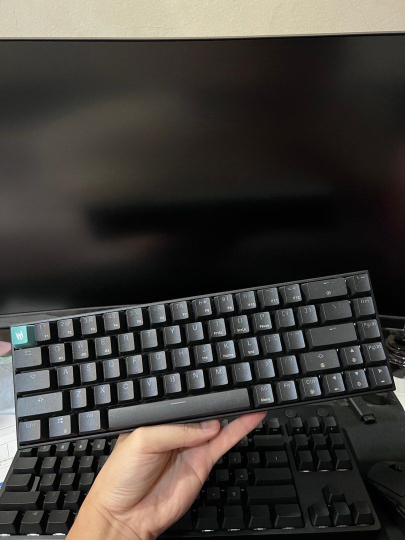 Techware B68 (Category: Computer Keyboard) located in Kuala Lumpur. Submitted by pinkpalettevintage (Listing ID 1212249246, Image 1). Description: Condition 99% New unit priced at RM200+ .