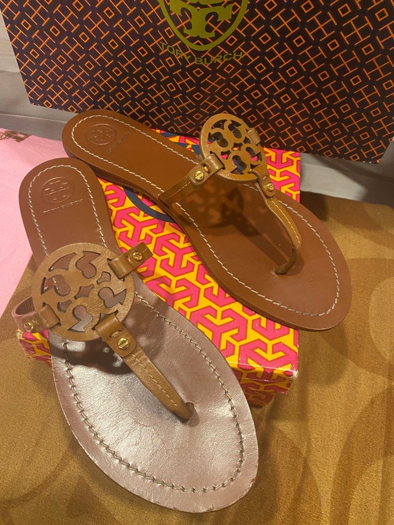 Tory Burch Gabriel Flat thong Veg leather Royal Tan, Women's Fashion,  Footwear, Flats & Sandals on Carousell