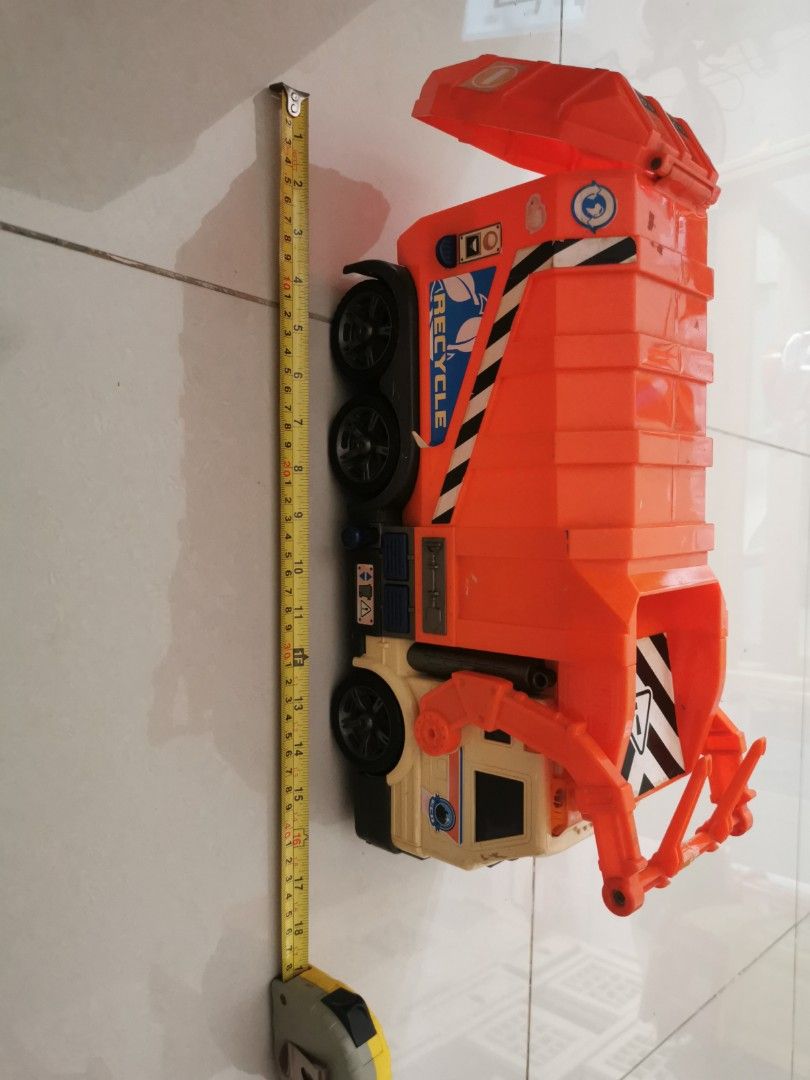 Toy Dumpster Truck, Hobbies & Toys, Toys & Games on Carousell