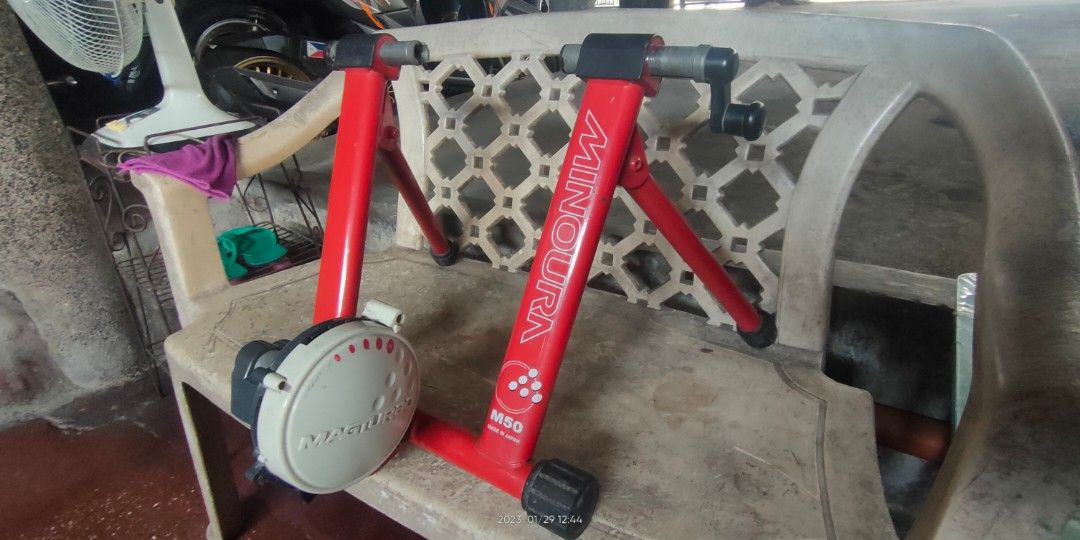 Minoura m50 bike trainer store