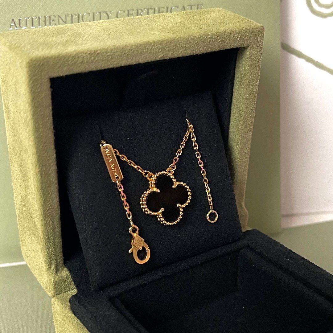 Van Cleef Arpels Alhambra Vintage Pendant in Black Onyx and
