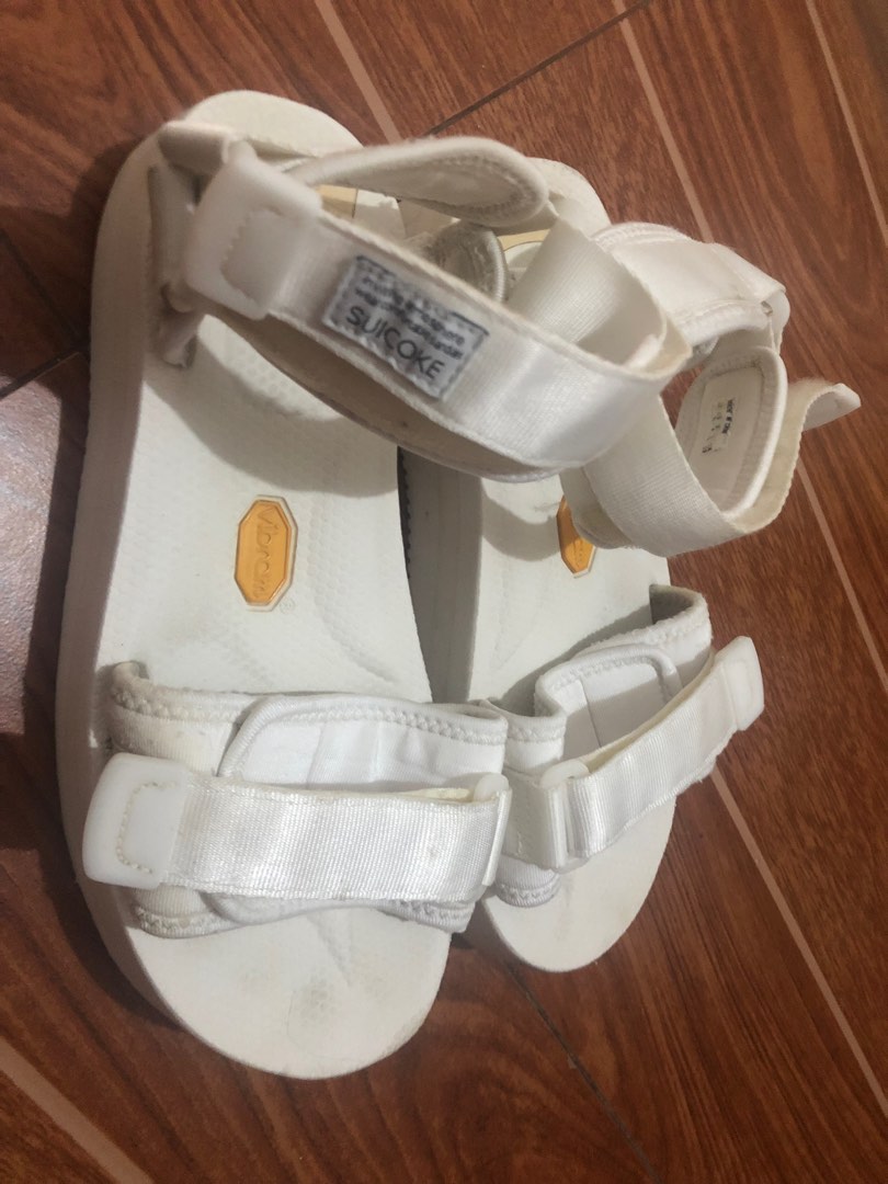 suicoke velcro sandals