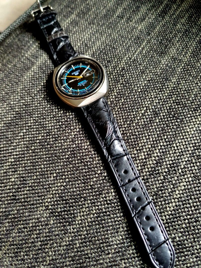 Vintage Seiko 6106-8560 Automatic Watch (Category: Watches) located in Sydney. Submitted by relax98 (Listing ID 1212107880, Image 3). Description: Reorganizing my vintage collection and letting go this rare blck dial Seiko 5 Sport in good condition. (Cosmetic 8.5/10, clean dial and hands and perfect crystal. Case and bezel minor ding and scratches) In working condition with reasonable time keeping +-30 sec per day measure flat. Ready to wear watc