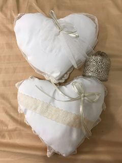 Wedding Essentials Pillow and Aras (Coin Holder) 