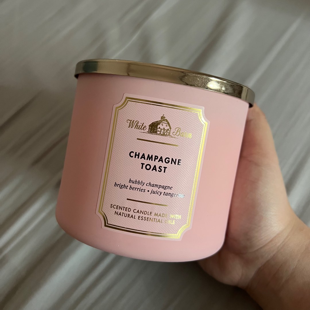 White Barn Champagne Toast Scented Candle, Furniture & Home Living