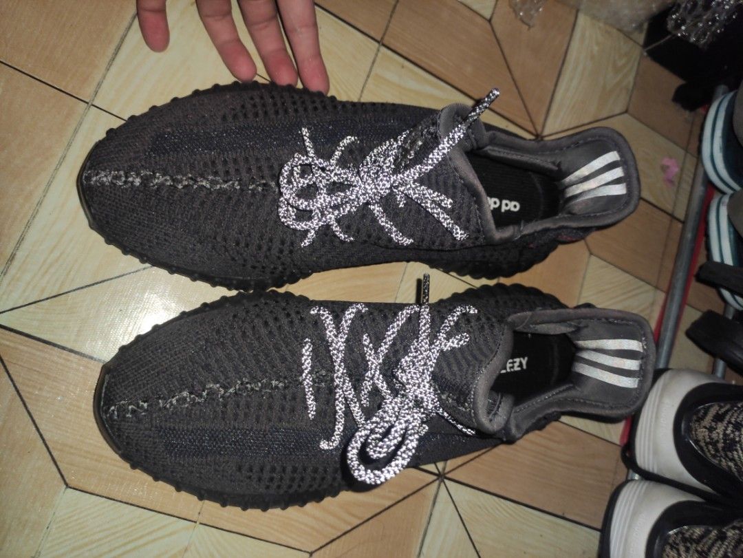 Yeezy store reflective lace