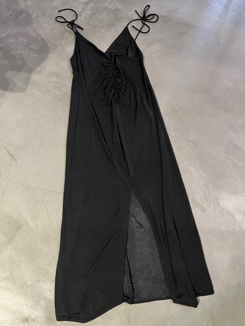 zara ruched slip dress Zara ruched slip dress, Women's Fashion, Dresses & Sets, Dresses on  Carousell
