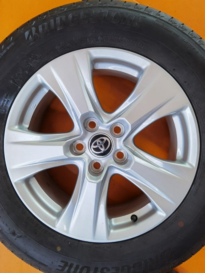 17inch Toyota Rav4 rims & 225/65/17 Bridgestone Tyres., Car Accessories ...