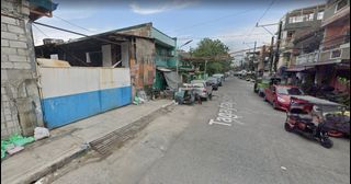 240 Sq M Lot with 6 doors apartment along Tagaytay near  C3 snd A/Bonifacio ave