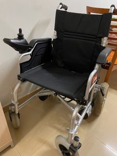 二手電動輪椅（不可接疊）