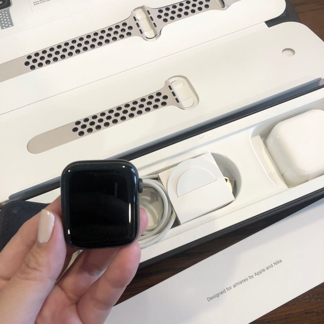 Apple watch nike series 5 44mm space grey aluminium case gps on sale