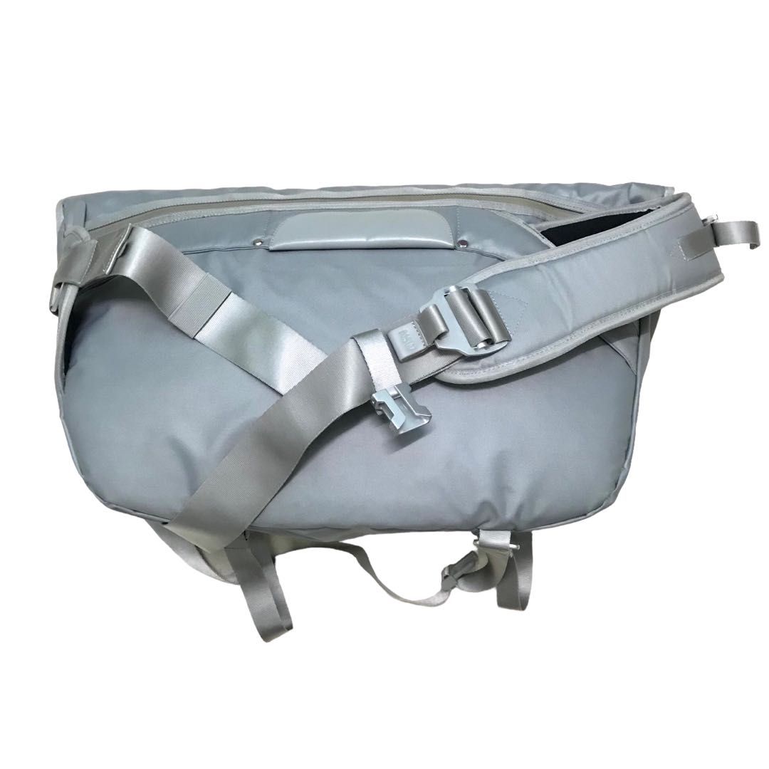 Nike cascade messenger bag clearance