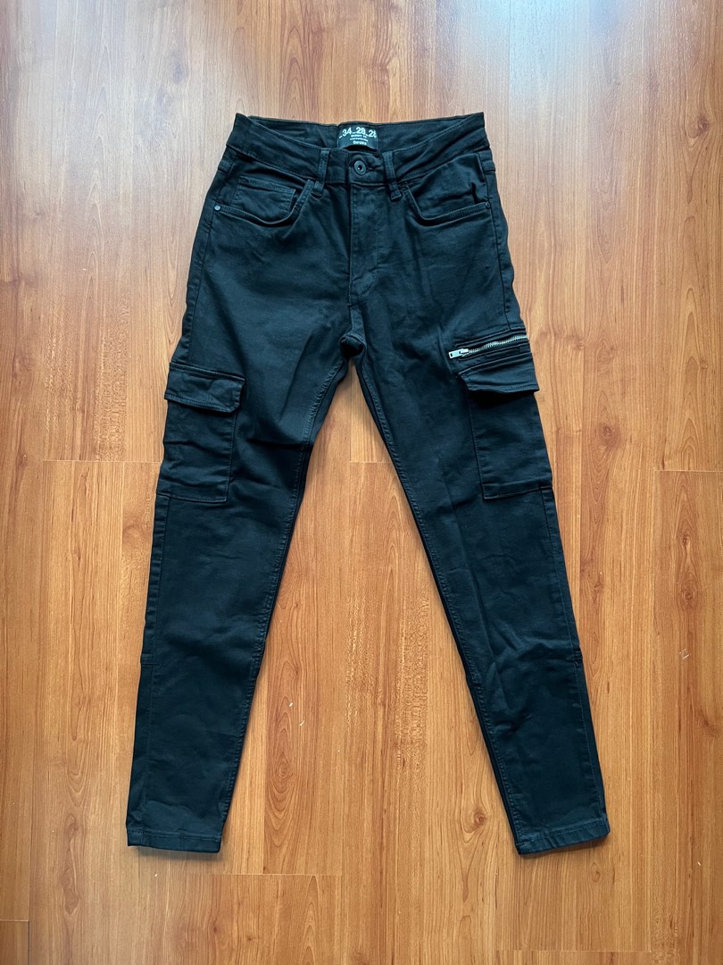 Bershka Skinny Cargo Pants, Men's Fashion, Bottoms, Jeans on Carousell
