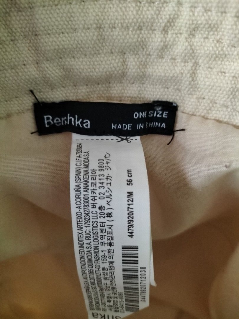 Bershka "Take it Easy" Bucket Hat, Women's Fashion, Watches