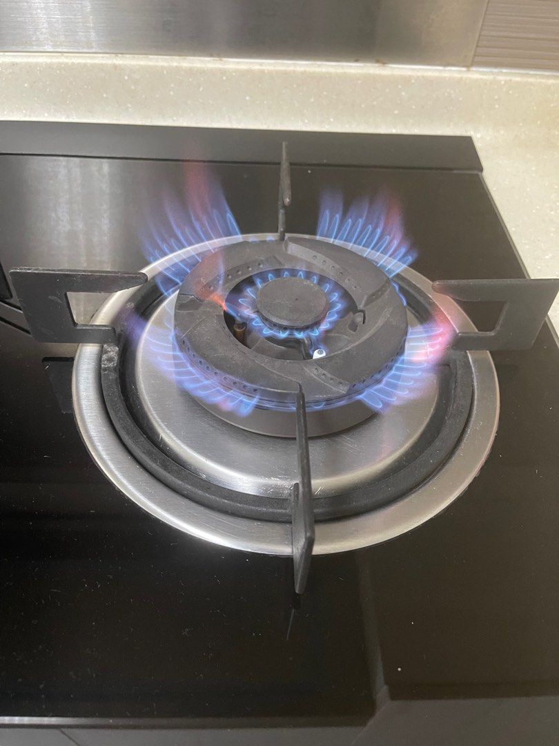 Bosch Gas Hob3 Burner and Bosch Super Slimline Hood, TV & Home