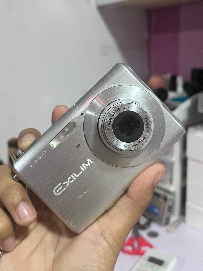 Casio Exilim EXZ60 digicam ; digital camera, Photography, Cameras on