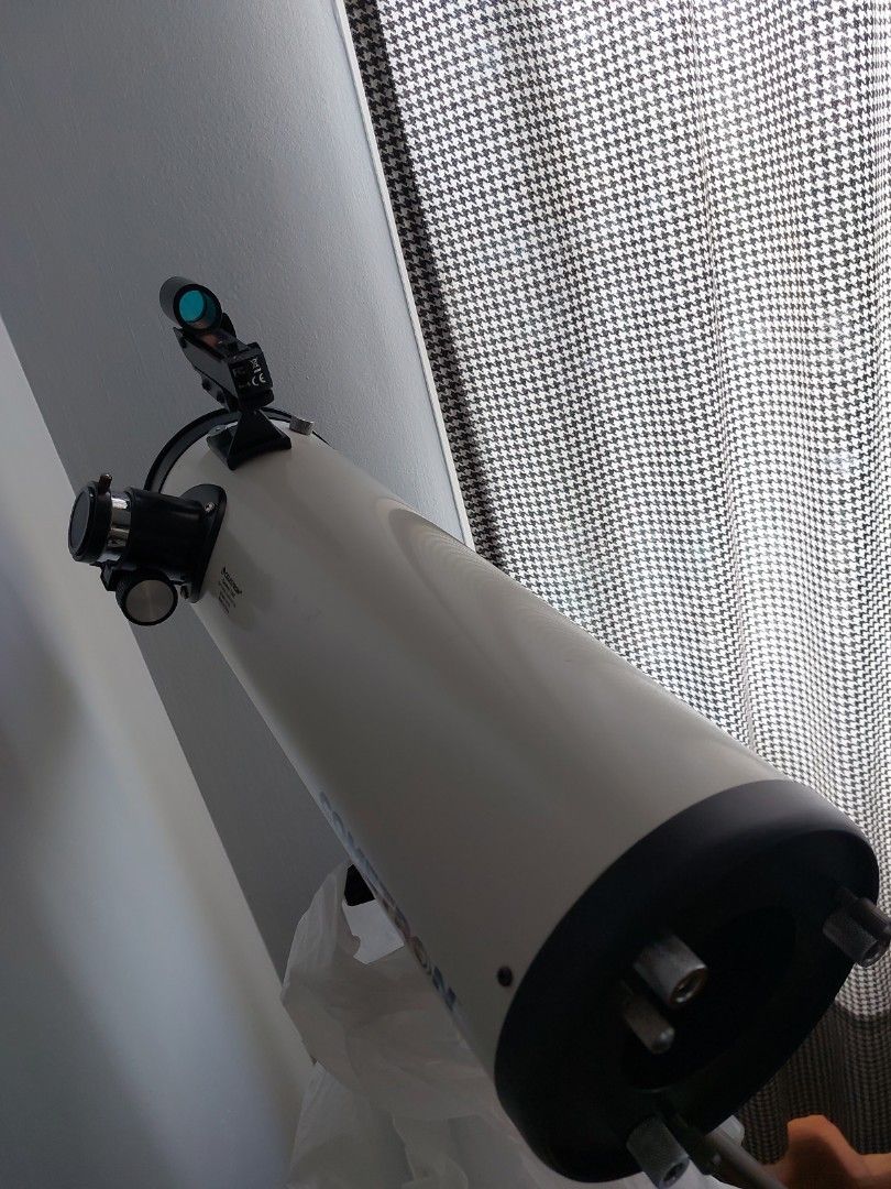 Celestron 21079 cometron 114AZ reflector negotiable urgent