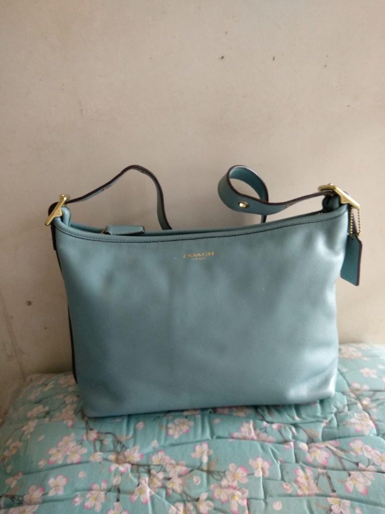 Coc legacy sling bag lengkap DB ori, Women's Fashion, Women's Bags ...