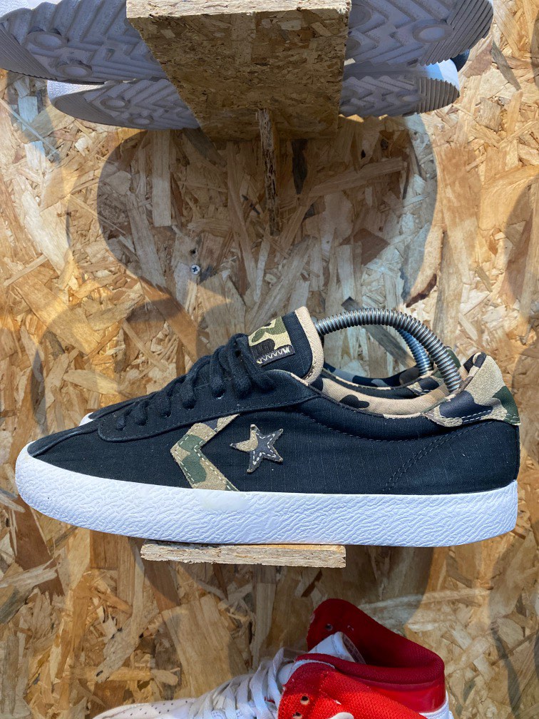 Converse one star top arrow
