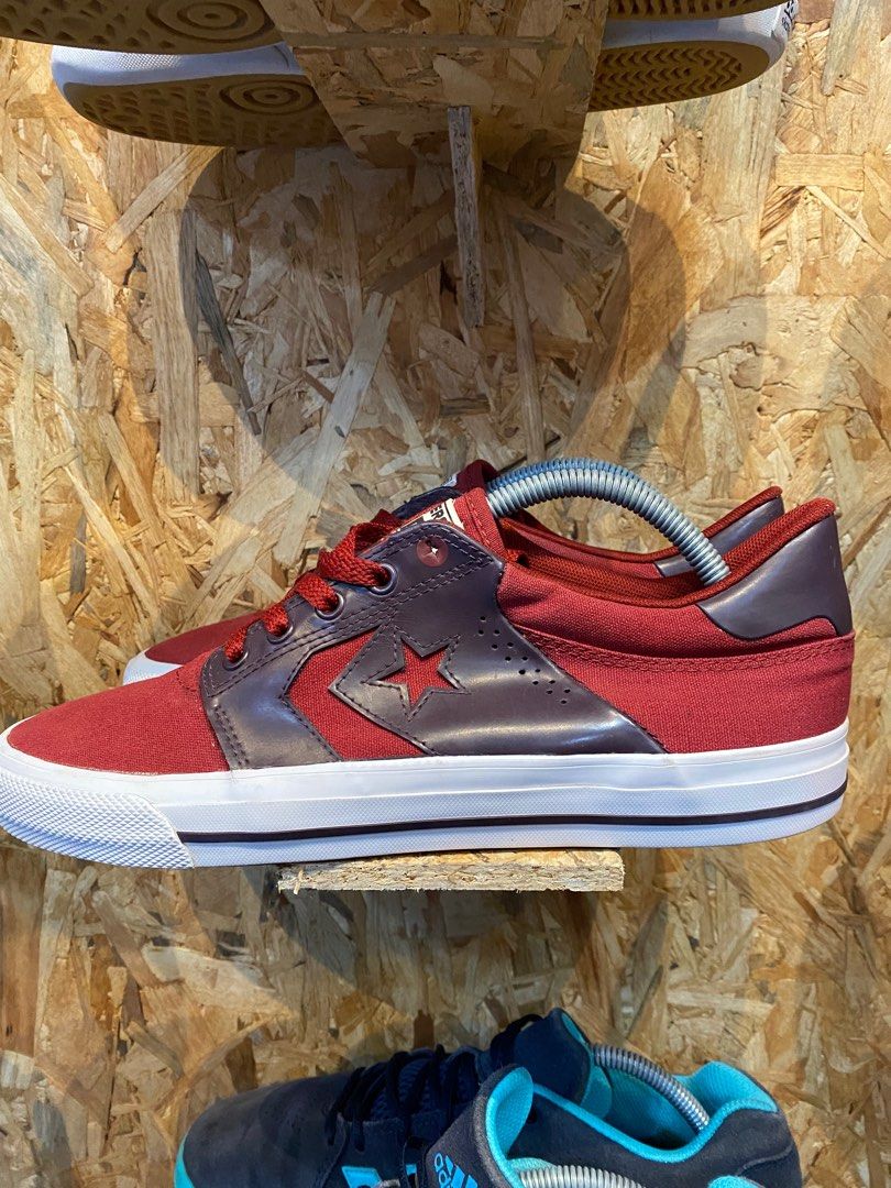 Converse star discount and arrow