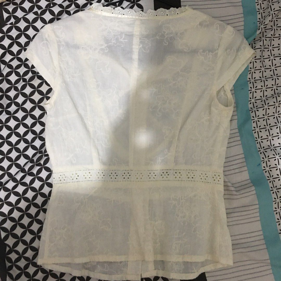 coquette buttondown blouse (Category: Blouses) located in Taguig. Submitted by jdeclutter__ (Listing ID 1207245515, Image 2). Description: .