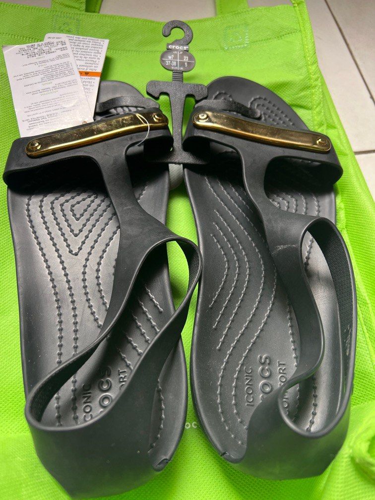 Authentic crocs w7 black made in vietnam, Women's Fashion, Footwear ...
