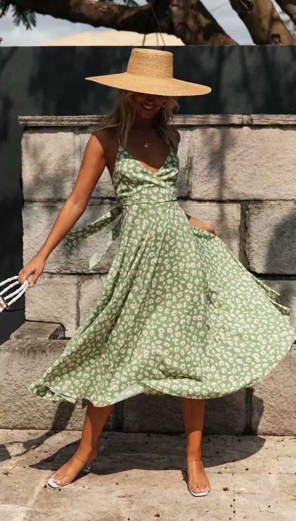 Red dress with daisies store