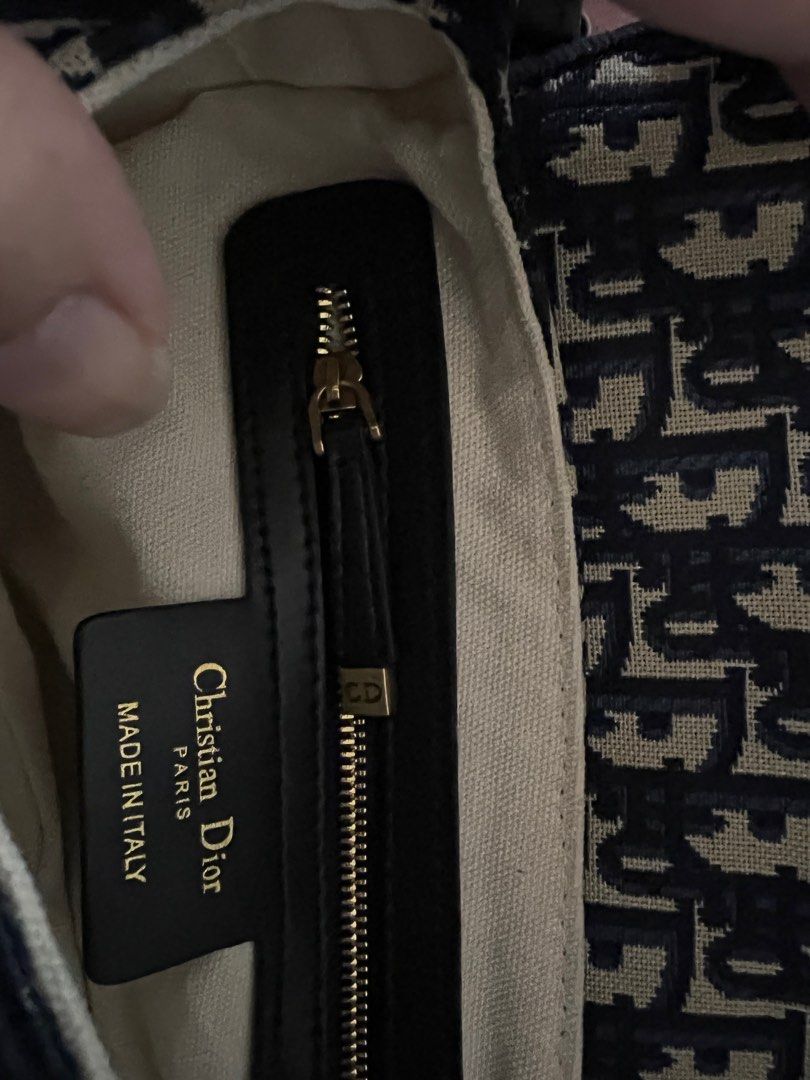 DIOR SADDLE BAG NAVY, Fesyen Wanita, Tas & Dompet di Carousell