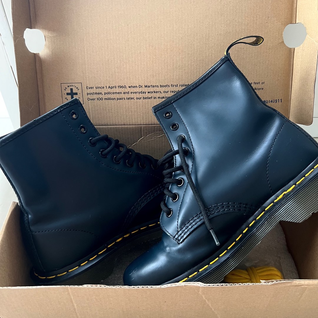 Doc Martens Boots, Women's Fashion, Footwear, Boots on Carousell