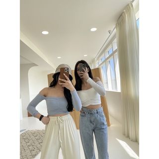 全新✨✨✨Dong studio 包覆感十足的襯墊一字領