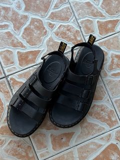 Dr. Martens Soloman Leather strap sandals