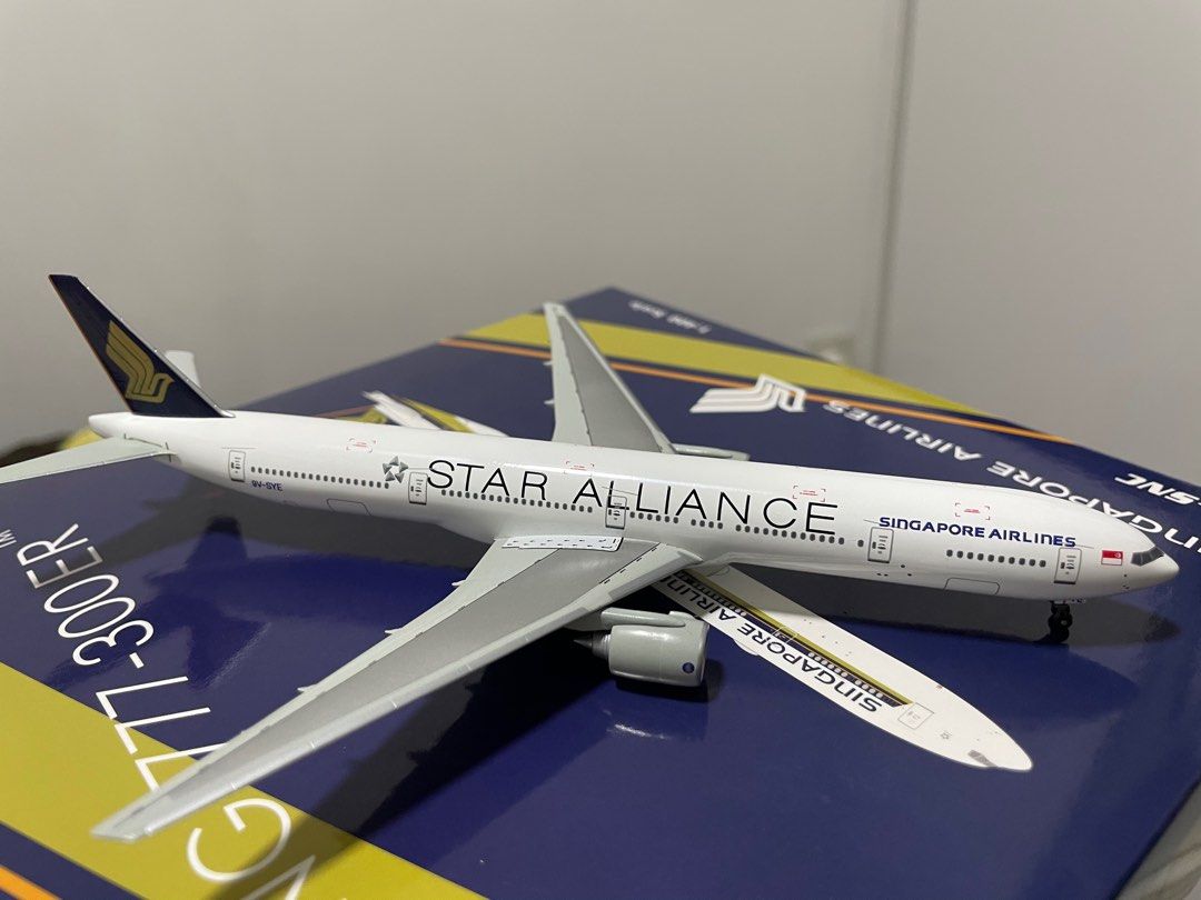 Phoenix 1/400 Singapore Airlines Boeing 777-300ER 9V-SWJ...