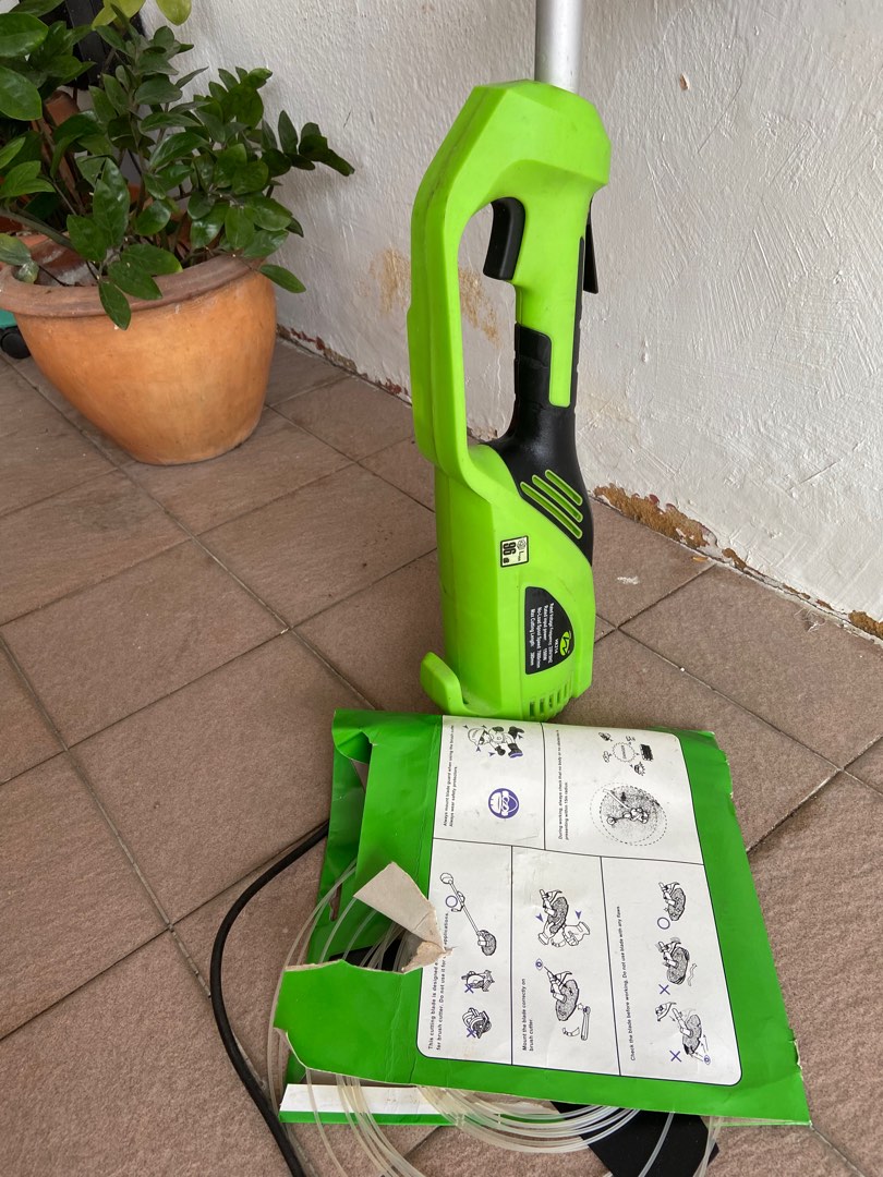 electric grass cutter, Furniture & Home Living, Gardening, Gardening