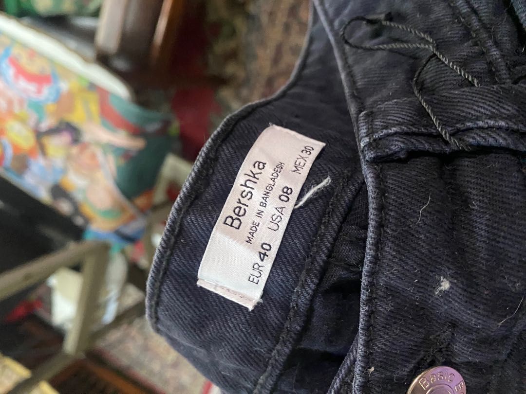 FAMOUS BERSHKA CARGO PANTS, Women's Fashion, Bottoms, Jeans on Carousell