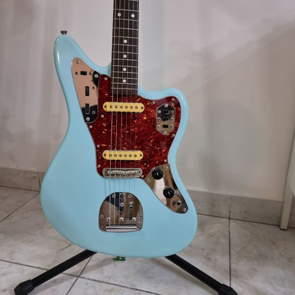Fender Jaguar JG66 CIJ Sonic Blue, Hobbies & Toys, Music & Media