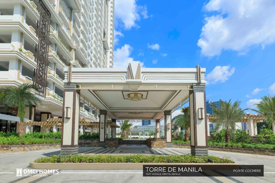 For Sale 1 Bedroom with Parking Condo in Torre De Manila near La Salle