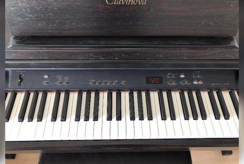 Free Clavinova Digital Piano CLP820, Hobbies & Toys, Music & Media