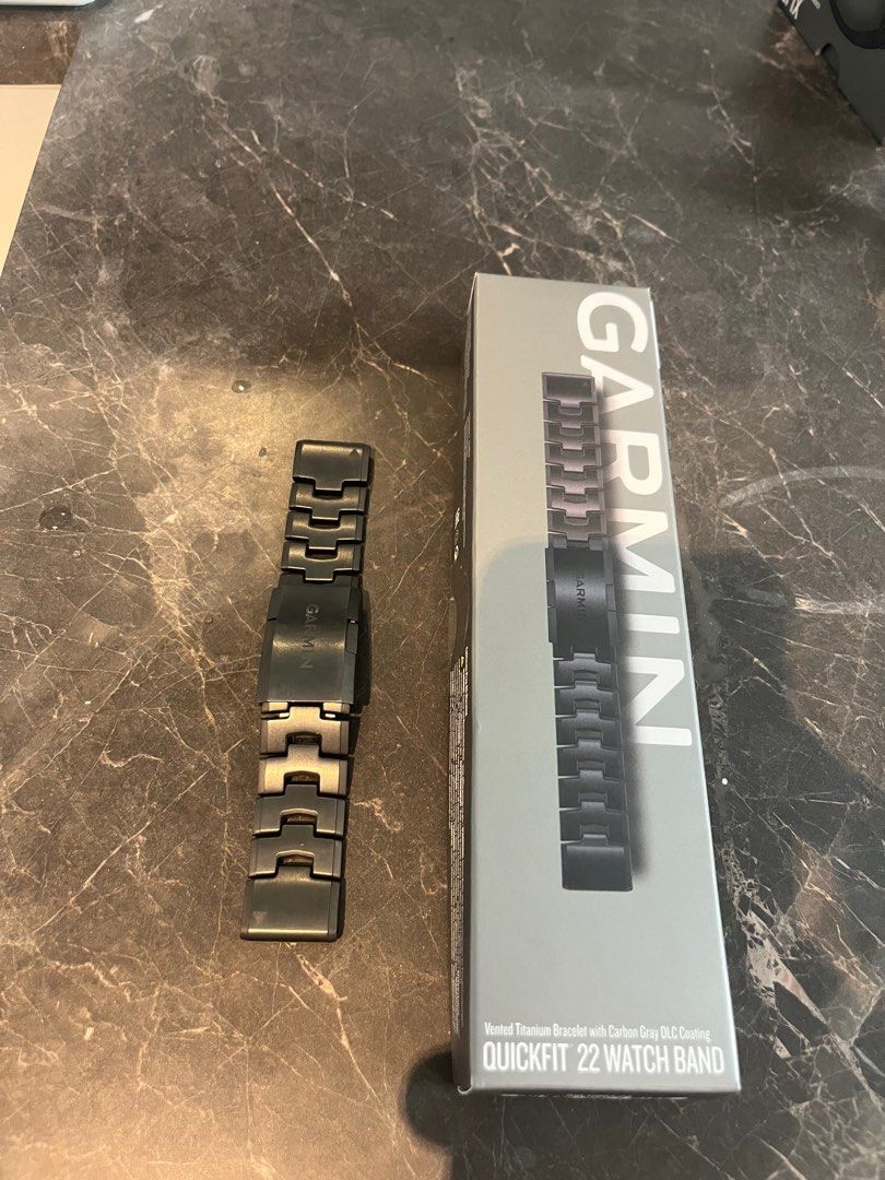 Garmin Replacement Band Quickfit 22 mm Carbon Gray DLC Titanium