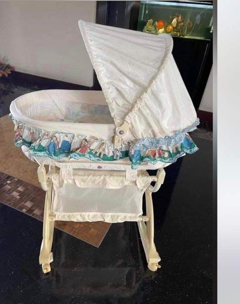 Graco baby Babies & Kids, Baby Nursery & Kids Furniture, Cots