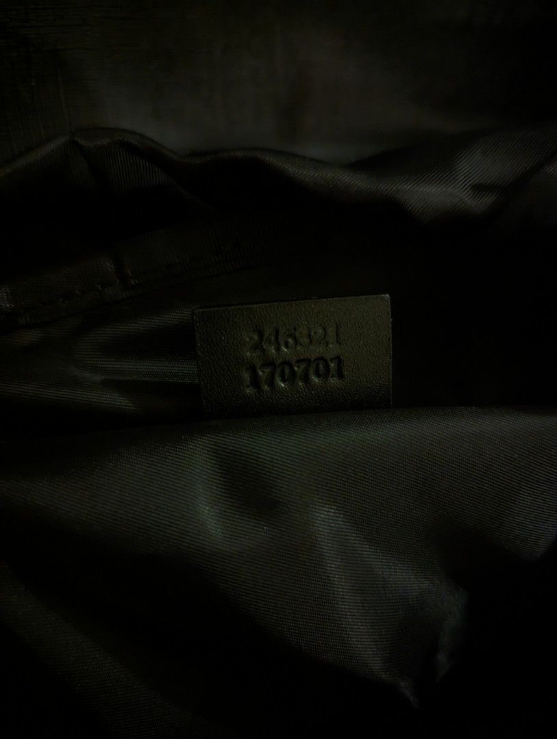 Gucci 246321 2025