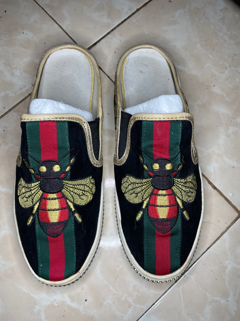 Gucci Embroidered Bee Slides, Men's Fashion, Footwear, Slippers & Slides on Carousell