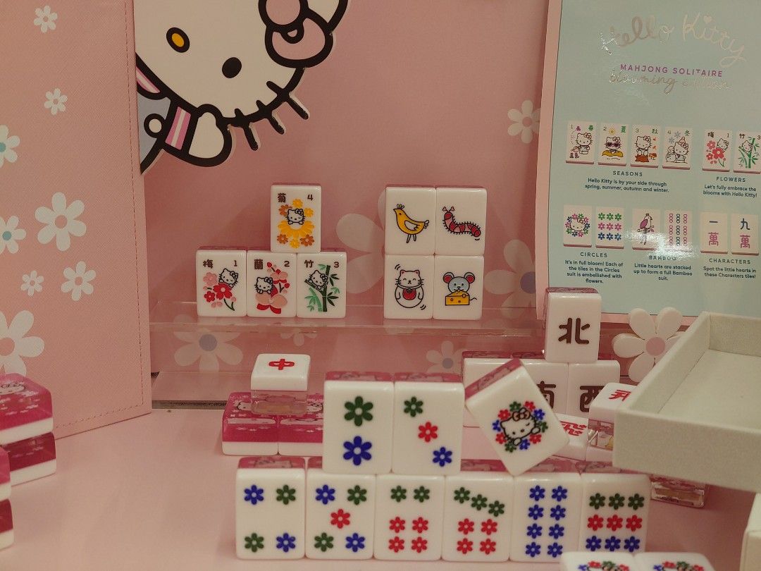 Official Sanrio Hello Kitty Mahjong Set Limited BLOOMING Edition